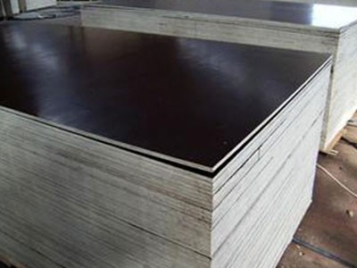 建筑模板特点